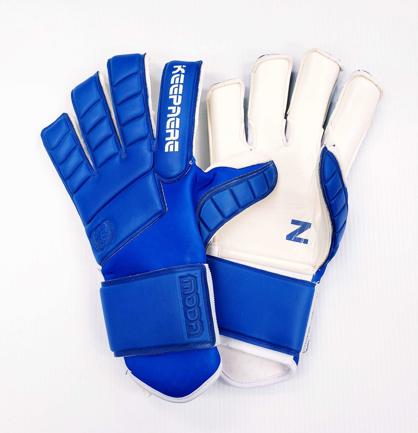 Goalkeeper Soccer Gloves, Blue & White - Keepaere Moda