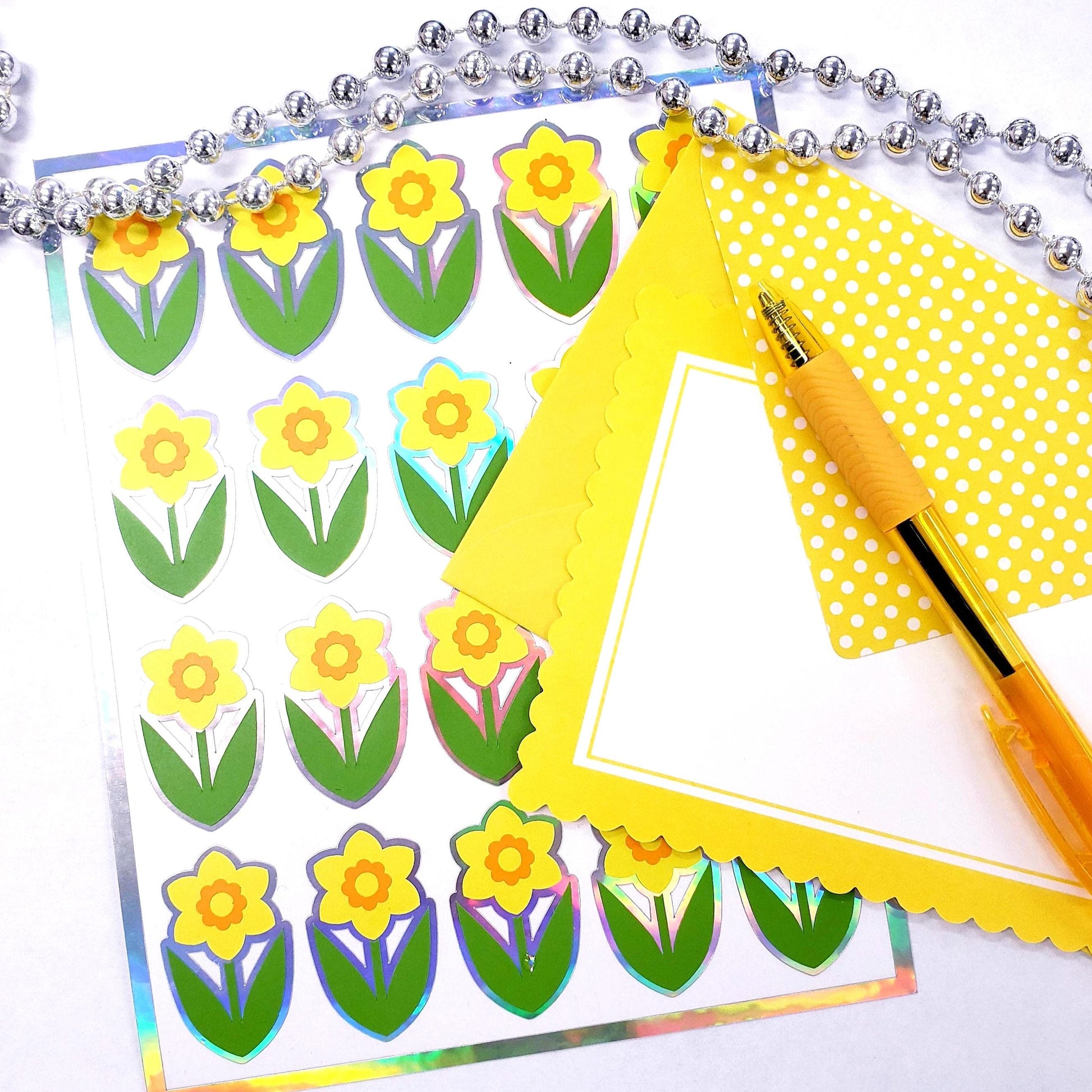 Daffodil Flower Stickers, set of 20 Spring Blooms for Easter Cards, gift tags, garden journals and plant stake label, gift for Mom. Silver